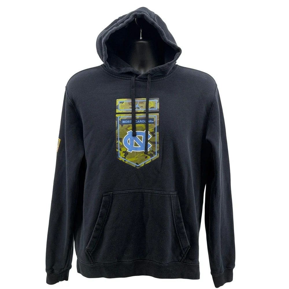 Nike Hoodie Mens M Black UNC Tar Heels Jordan Camo Graphic Pullover Sweatshirt